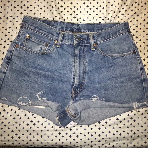 Levi’s Shorts - Picture 1 of 2